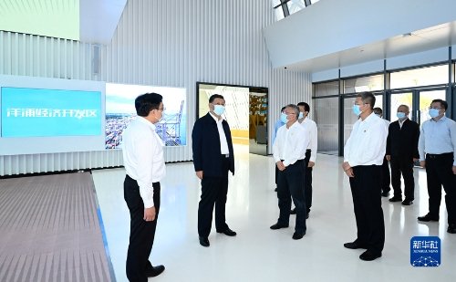 全面贯彻新发展理念